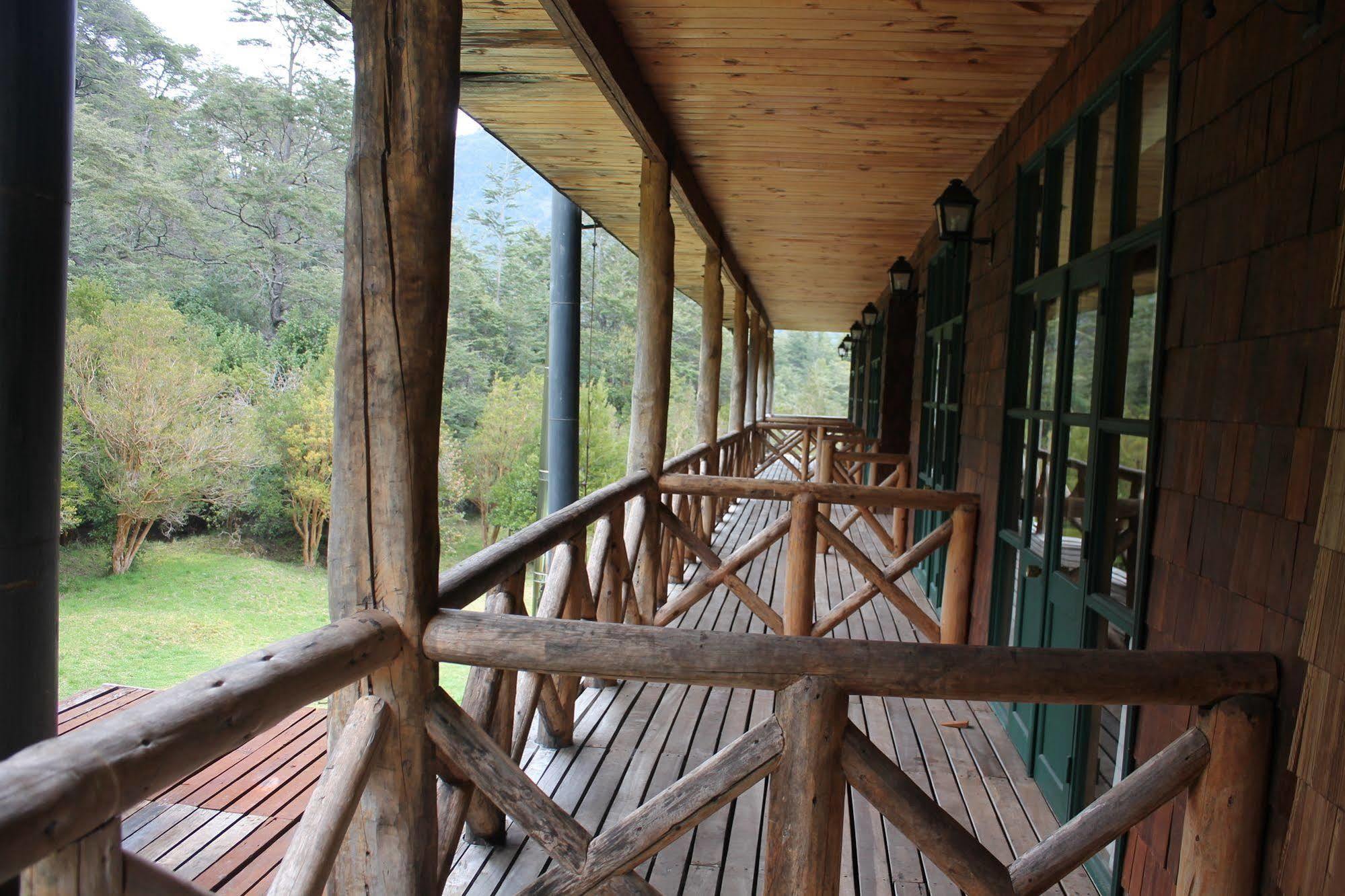 Mitico Puelo Lodge Лас-Гуалас Экстерьер фото